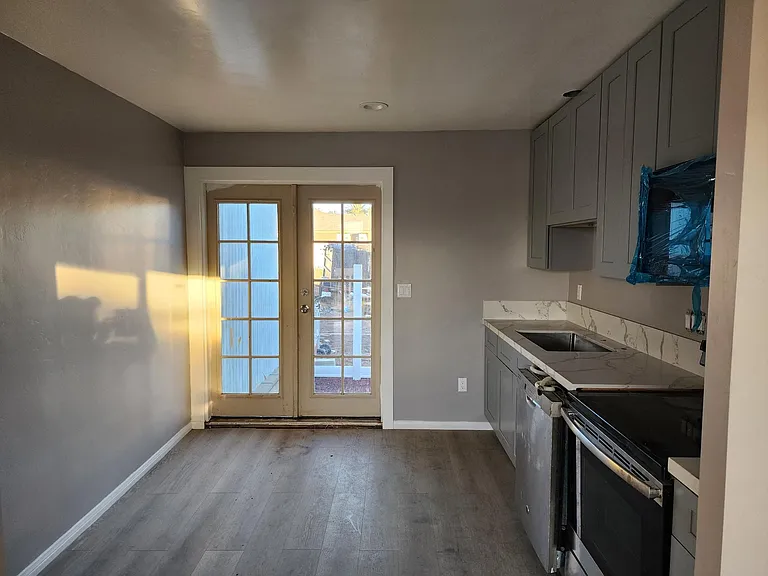 1253 Bates Ln — Photo 8