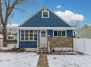 347 Deauville Blvd, Copiague, NY 11726