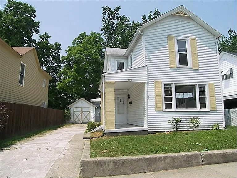 131 Sherman Ave photo 1