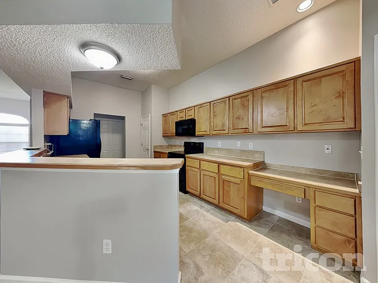 2738 Ravine Hill Dr — Photo 5