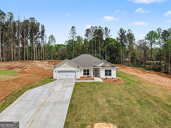 4th image of 939 Eagle Heights Dr