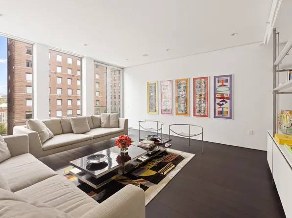 949 Park Avenue image 1 of 28