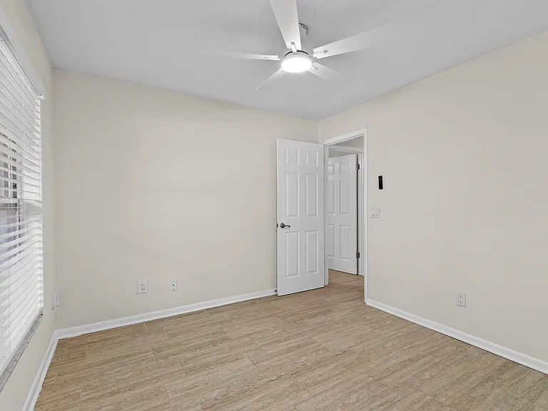 74 Sanchez Dr E — Photo 24