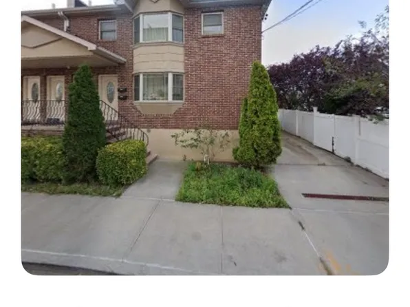 10242 164th Dr #1, Howard Beach, NY 11414