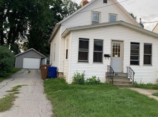 411 7th St, Menasha, WI 54952