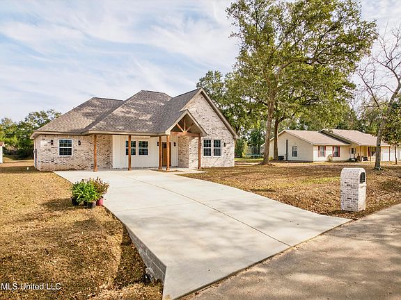 3rd image of 1812 Tradewinds Dr