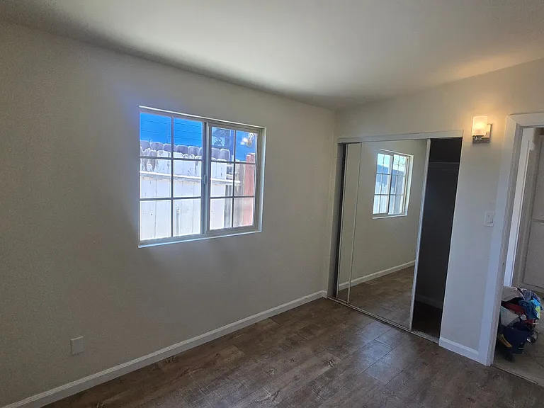 336-338 Daisy Ave — Photo 10