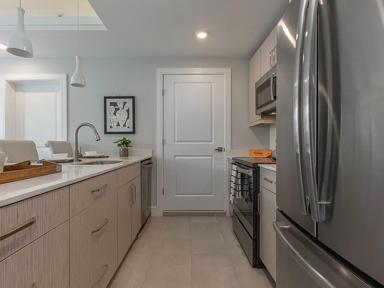 1222 N Marshall St — Photo 78