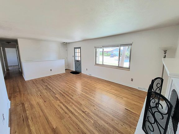 4th image of 3863 E Costilla Ave