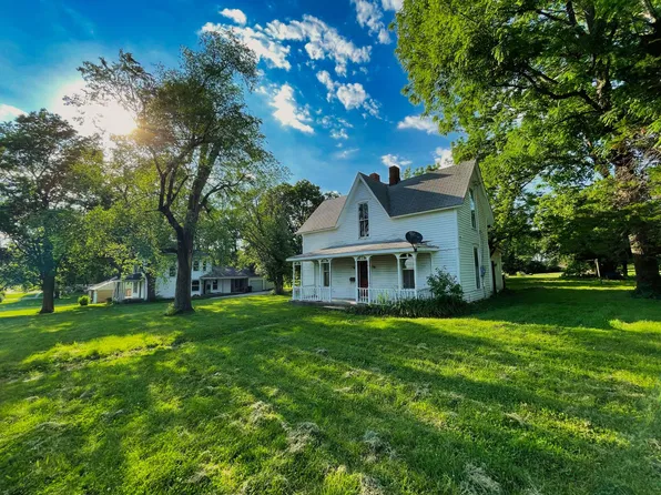 313 E Main St, Odessa, MO 64076