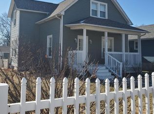 2769 Cody St, Bettendorf, IA