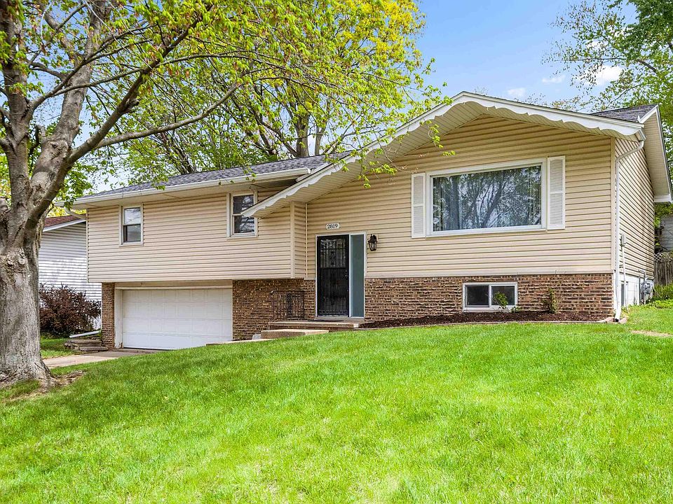 1st image of 2819 W Fountaindale Dr