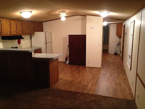 3rd image of 17201 Greentree Dr
