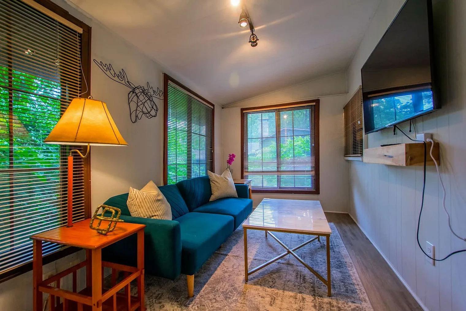 1 bed, 1.0 bath, 592 sqft, $3,037 — Photo 1