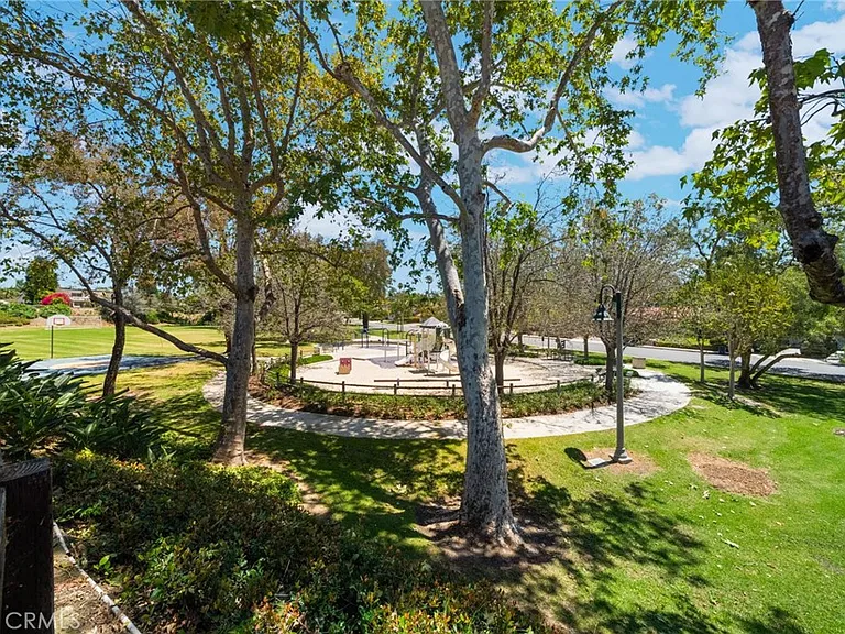 24122 Oro Grande Ln — Photo 32