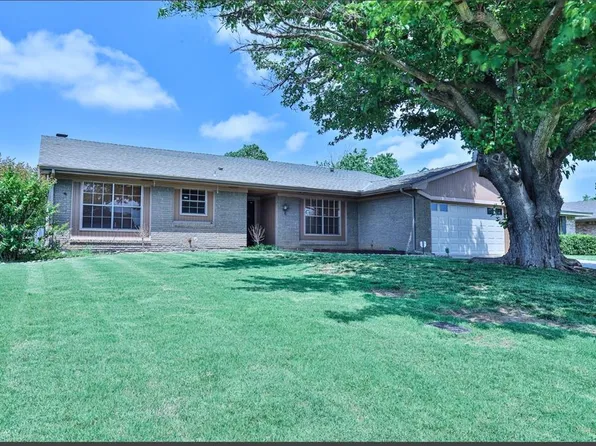 11621 Kings Cir, Oklahoma City, OK 73162