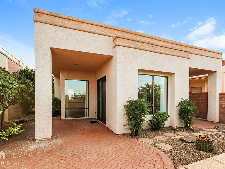1606 W Calle Del Ducado — Photo 17