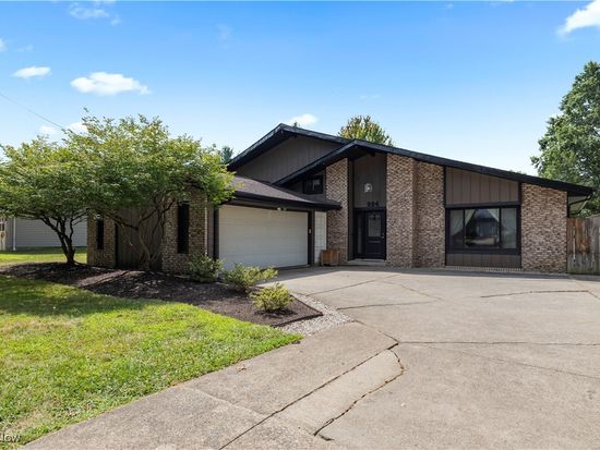 994 E Smith Rd, Medina, OH 44256