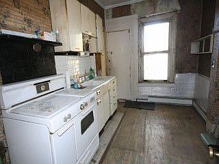 4th image of 278 E 32nd St