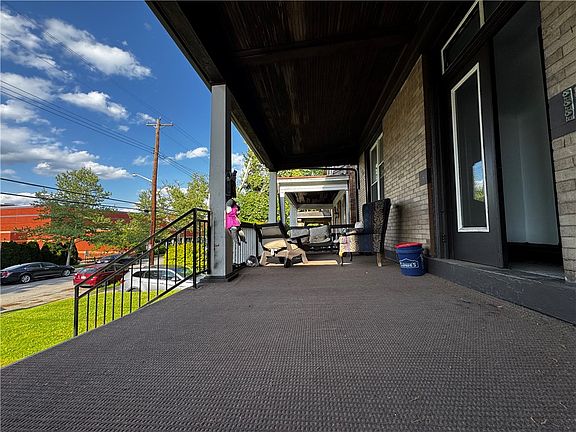 2nd image of 5706 Darlington Rd