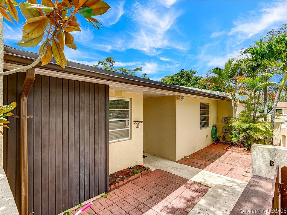 1st image of 13808 Kendale Lakes Dr #13808