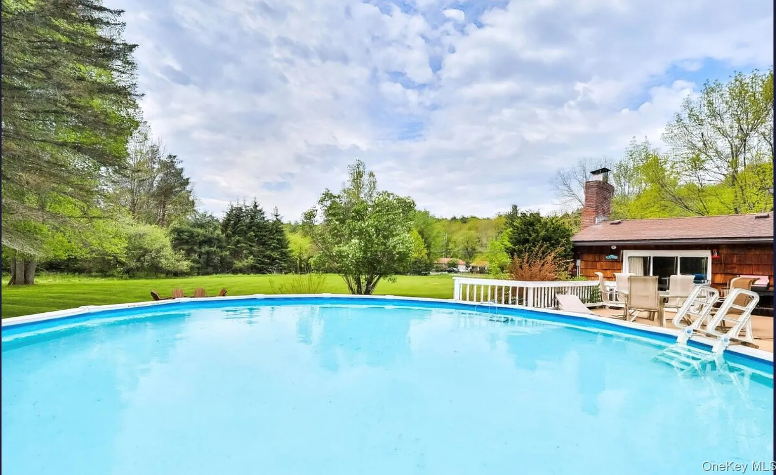 5 bed, 4.0 bath, 3000 sqft, $8,495 — Photo 3