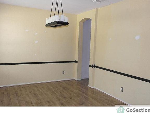 3rd image of 10606 Woodlands Trl