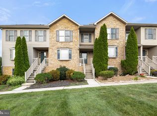 875 Woodridge Dr, Middletown, PA 17057