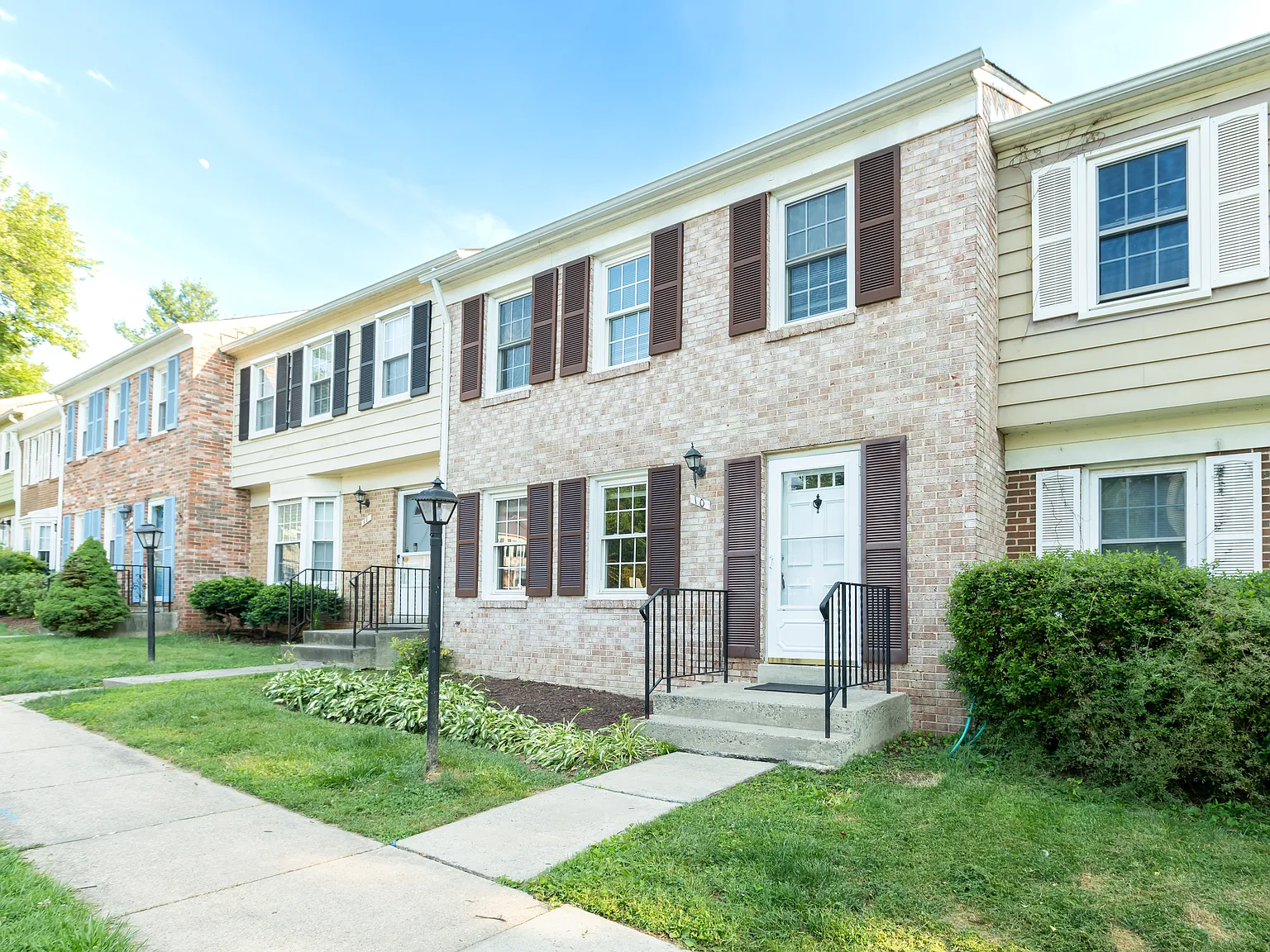 3 bed, 1788 sqft, $3,050 — Photo 2