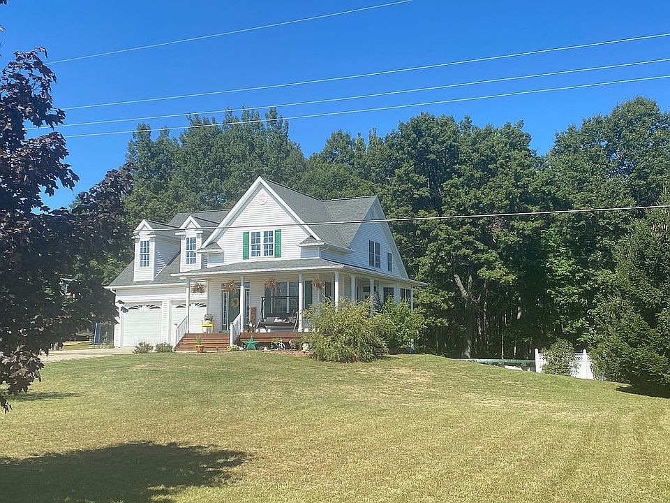 1st image of 3081 Burnside Rd