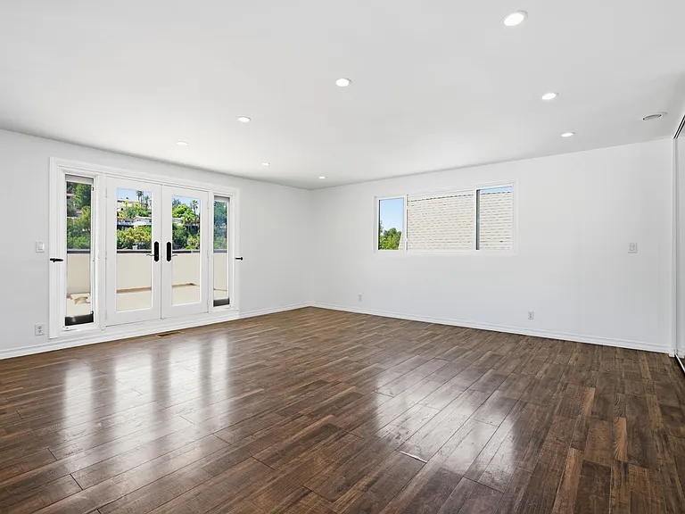 5244 Baza Ave — Photo 21