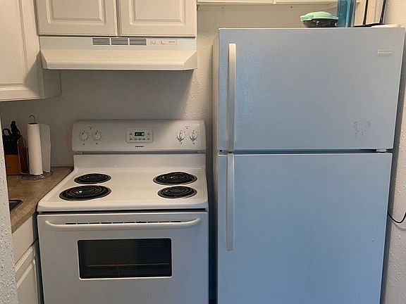 3rd image of 310 E Chalmers St #1B-1Ba