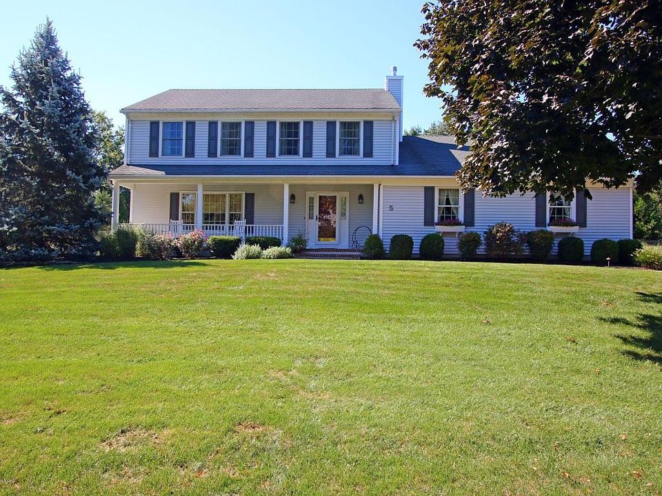 1st image of 5 Green Meadow Blvd