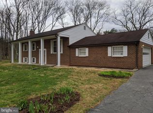 18713 Hillside Ter, Rockville, MD 20855