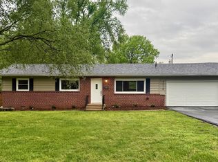 3218 W Crestview St, Springfield, MO 65807