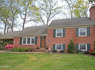 8807 Willowridge Ln, Annandale, VA 22003