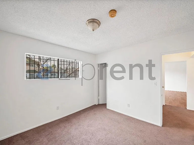 2458 S Normandie Ave #2 — Photo 11