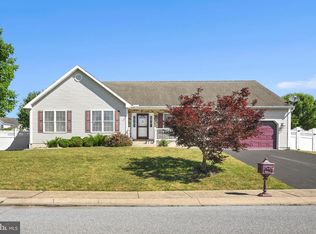 1 Midland Cv, Pine Grove, PA 17963