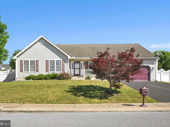 1 Midland Cv, Pine Grove, PA 17963