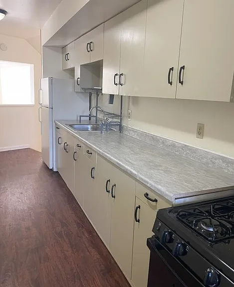 302 Canal St #4 — Photo 1