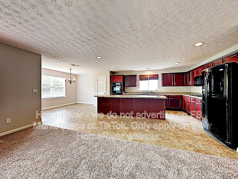 2613 Waterdale Rd SW — Photo 9