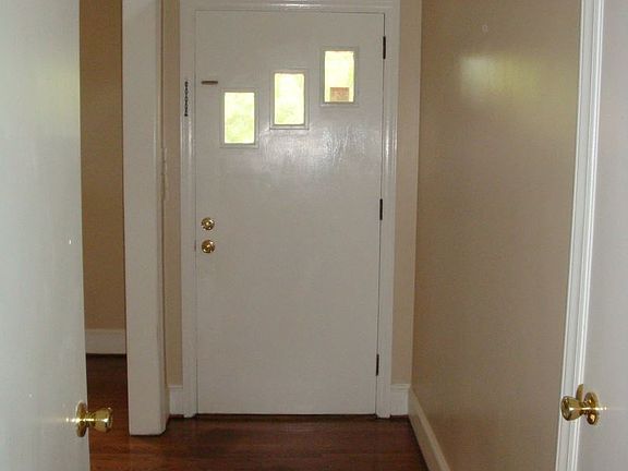 3rd image of 7001 City View Dr