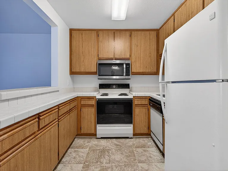 3485 Linden Ave — Photo 15