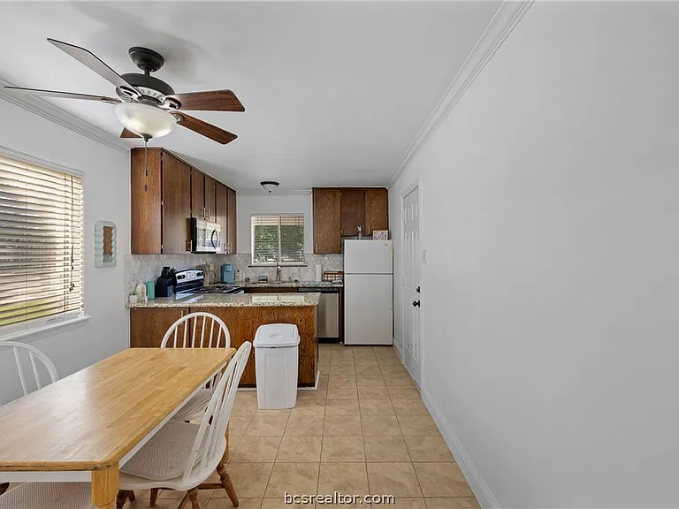 1717 Lawyer St #A — Photo 11