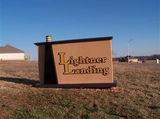 1838 N Chandler Rd, Springfield, MO 65802