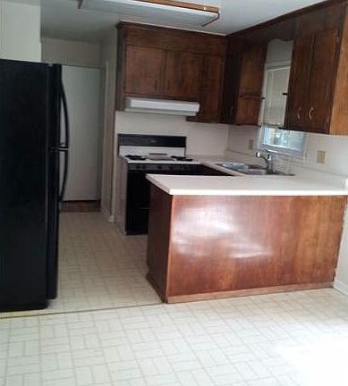4th image of 186 Cornell Dr