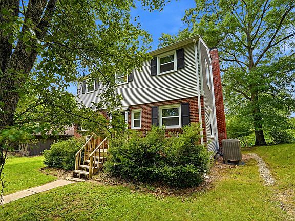 2nd image of 1570 Prospect Pl