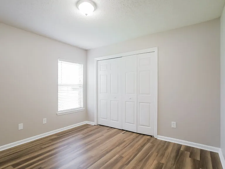 862 E Red House Branch Rd — Photo 13