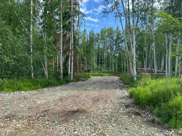 60 Edinburgh Ct, Fairbanks, AK 99712