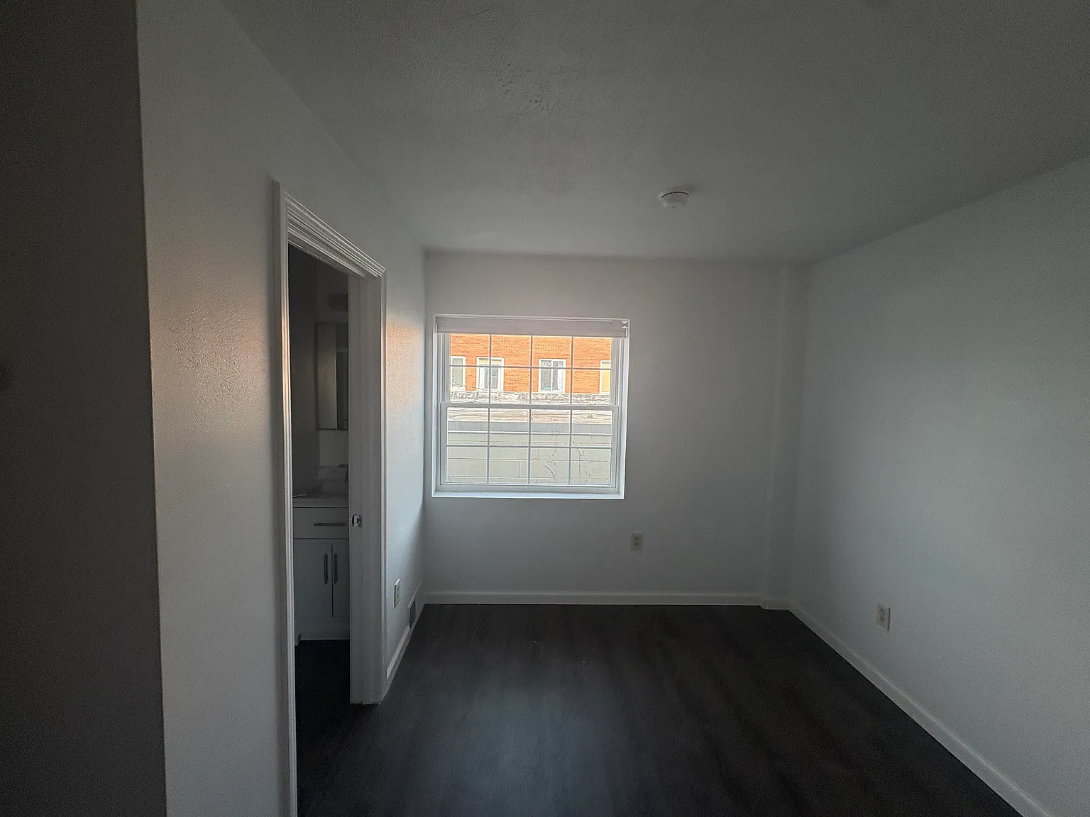 2 bed, $1,300 — Photo 2